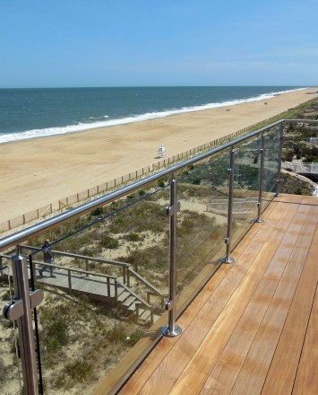 View of CIRCUM guardrail with clear glass infill.