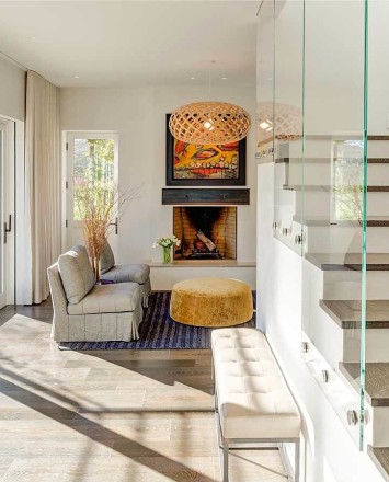 View of a Modern Private Residence, CA, Optik guardrail with clear glass
