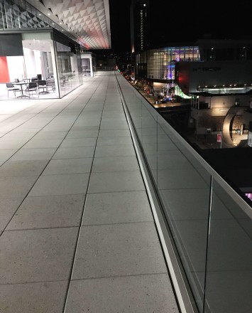 Moscone Center, San Francisco, CA, Optik Shoe with glass and structural U channel cap