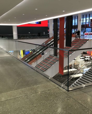 Moscone Center, San Francisco, CA, Optik Shoe with glass and structural U channel cap
