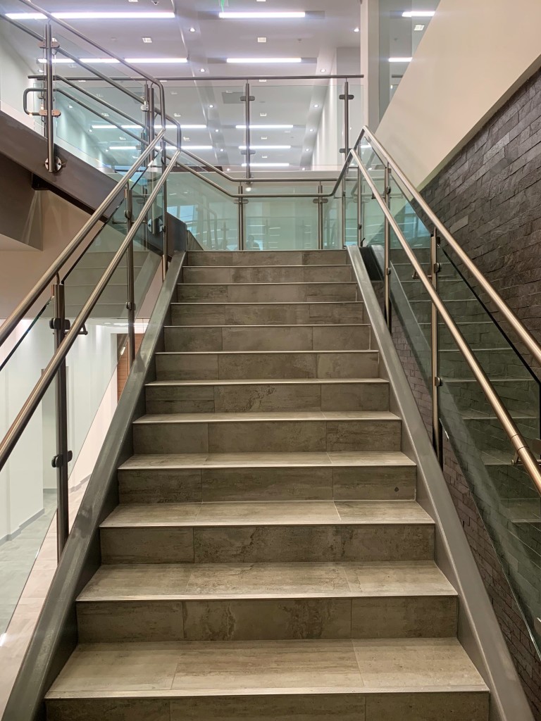 HDI Circum Round Railing System
