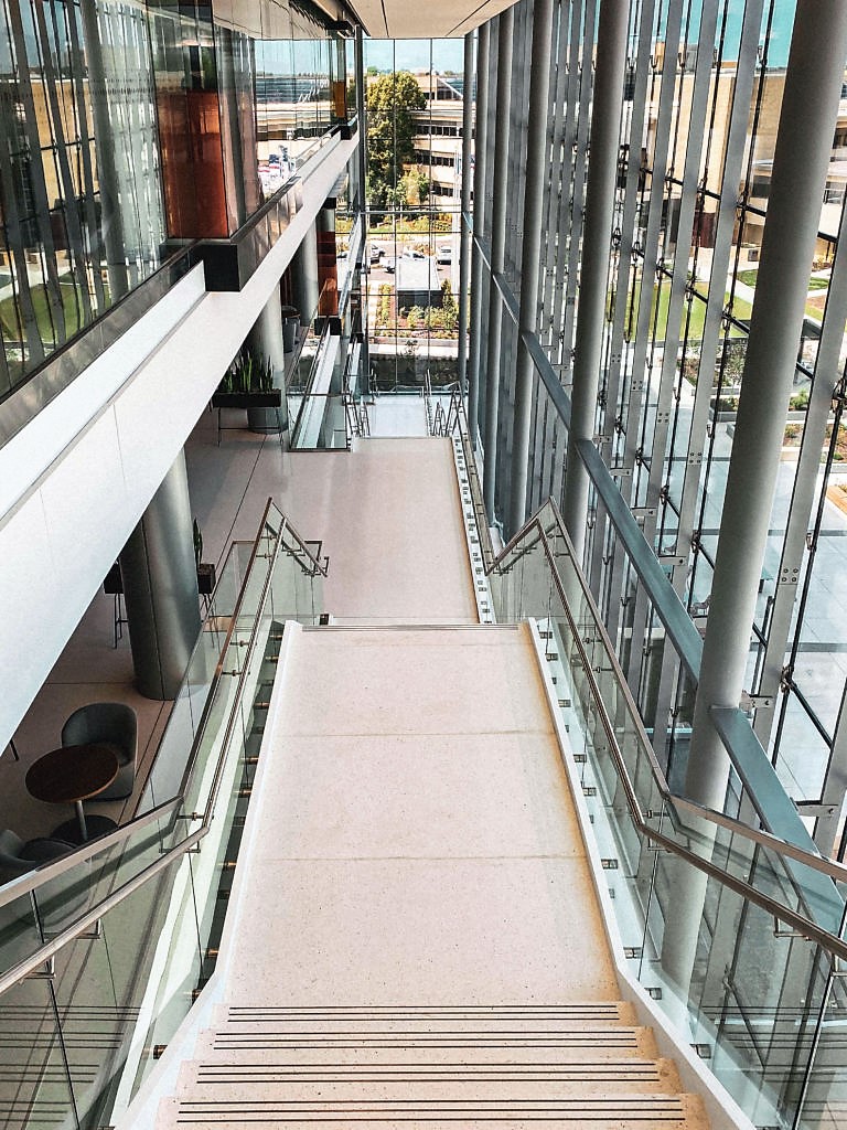 Optik™ Railing System installed on Monumental Staircase